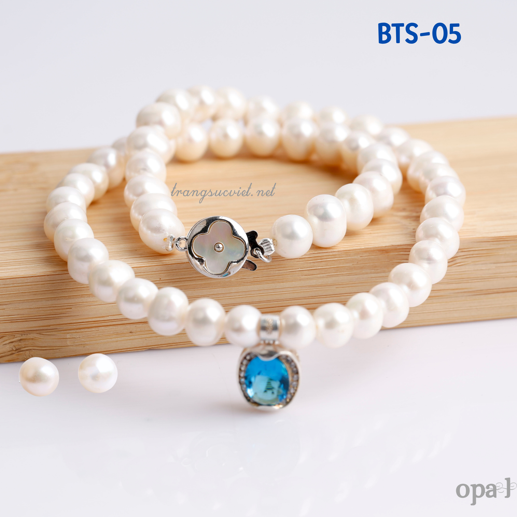  Chạm nhẹ Yêu Thương – BST Ngọc Trai dành tặng Mẹ thương hiệu Opal. 
