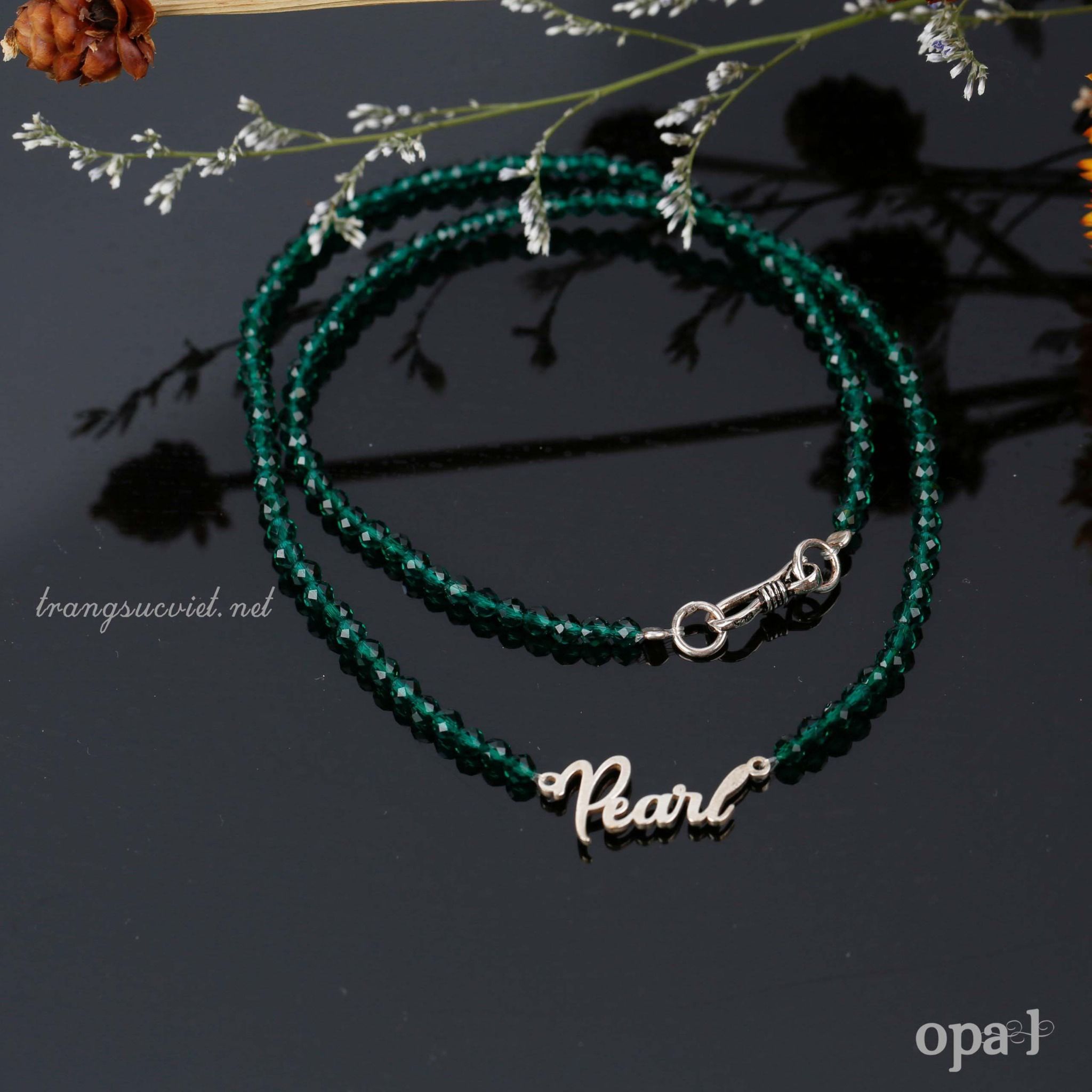 Vòng cổ pha lê in chữ 