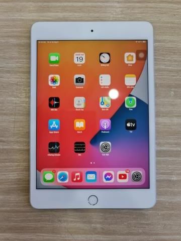 iPad Mini new Wifi 64GB