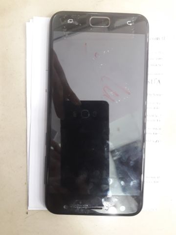 Z Asus Zenfone 4