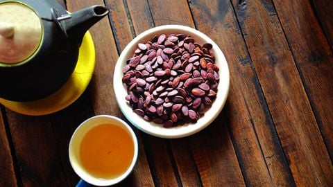 Hạt dưa bao nhiêu calo? Ăn hạt dưa có béo không và ăn hạt dưa có nóng không