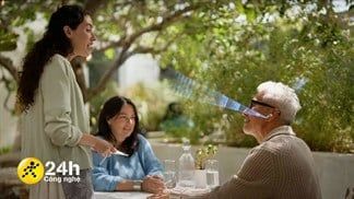 Cách bật tính năng Tăng cường hội thoại (Conversation Boost) trên AirPods Pro, giúp bạn nghe âm thanh xung quanh rõ ràng hơn