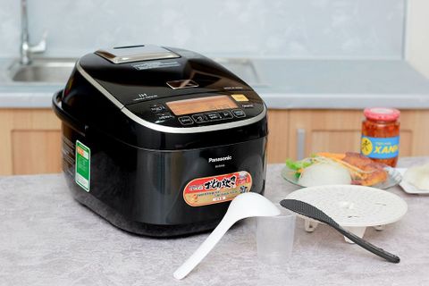 Nồi cơm điện cao tần Panasonic SR-PX184KRA
