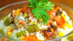  Cách làm cơm trộn thập cẩm bằng 