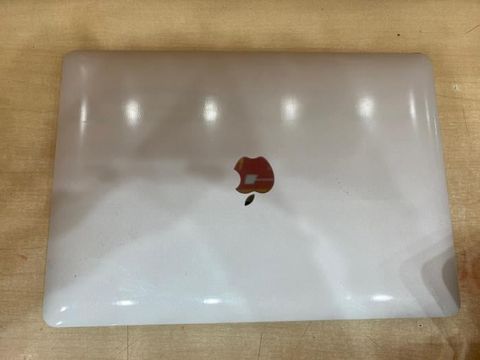 Apple Macbook Pro M1 8-core CPU/16GB/256GB/8-core GPU/13.3