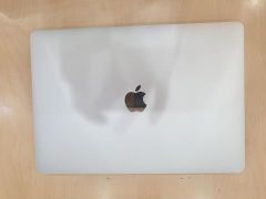  Apple Macbook Pro M1 8-core CPU/16GB/256GB/8-core GPU/13.3