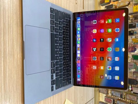 Apple Macbook Pro M1 8-core CPU/8GB/256GB/8-core GPU/13.3