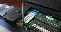  Chi tiết cách lắp ổ cứng SSD cho laptop đơn giản nhất 