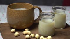  2 cách nấu sữa hạt sen cho bé ăn dặm thơm ngon giàu dinh dưỡng tại nhà 