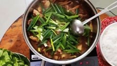  Cách làm lẩu vịt khô mới lạ thơm ngon đậm vị đơn giản tại nhà 