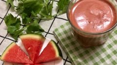  Cách làm nước ép cần tây và dưa hấu dễ uống hỗ trợ giảm cân 