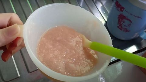 Cách nấu cháo cà chua cho bé ăn dặm đơn giản dễ làm tại nhà