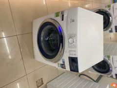  Máy giặt Electrolux Inverter 10 kg EWF1024BDWA 