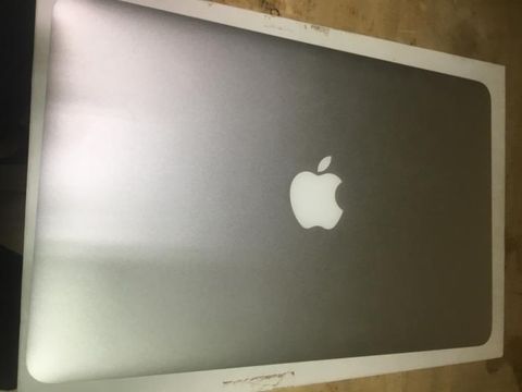 Apple Macbook Air MJVM2ZP/A i5 5250U/4GB/128GB/11.6