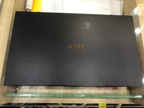 Acer Swift 7 SF714 52T 76C6 i7 8500Y/16GB/512GB/14