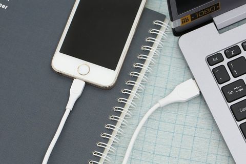 Cáp Lightning 2m AVA U-Shape Trắng