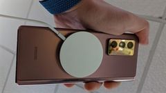  Thật thú vị, bộ sạc MagSafe mới của Apple cũng tương thích với Samsung Galaxy Z Fold2 5G và Google Pixel 5 