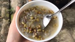  2 Cách nấu chè đậu xanh nha đam thanh mát, giải nhiệt cho ngày nóng 