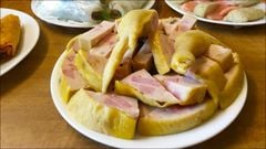  Cách làm gà rút xương nhồi jambon mới lạ dai ngon hấp dẫn đơn giản 