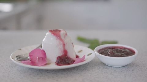 2 cách làm mứt hoa hồng đẹp mắt, thơm ngon lạ miệng và an toàn tại nhà