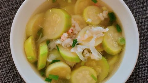 Cách nấu canh bí ngòi nấu tôm thanh ngọt, giải nhiệt cho gia đình