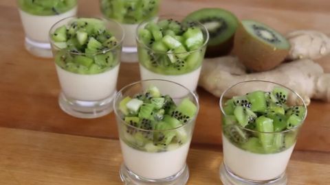Cách làm panna cotta kiwi núng nính mềm mịn cực dễ làm