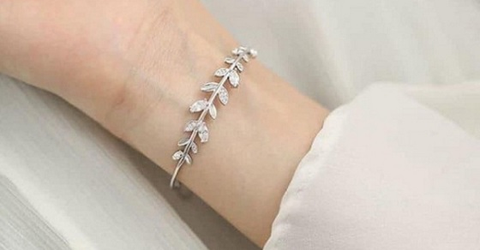 Top 10 mẫu lắc tay bạc nữ đơn giản đẹp thời trang nhất 2021
