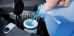  Hướng dẫn cách pha nước rửa kính xe ô tô đơn giản nhất 