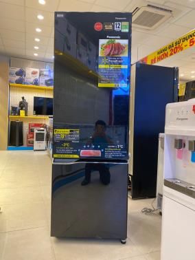 Tủ lạnh Panasonic Inverter 322 lít NR-BC360QKVN