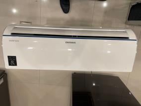 Điều hòa Samsung Inverter 9000 BTU AR09TYHQASINSV