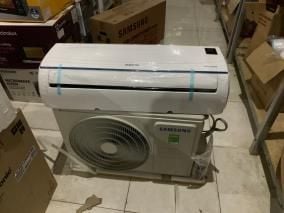 Điều hòa Samsung Inverter 9000 BTU AR09TYHQASINSV