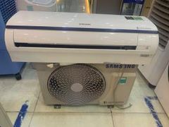  Máy lạnh Samsung Inverter 1 HP AR10RYFTAURNSV 