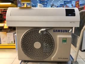 Điều hòa Samsung Wind-Free Inverter 9400 BTU AR10TYGCDWKNSV