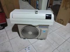  Máy lạnh Samsung Inverter 1 HP AR10TYHYCWKNSV 