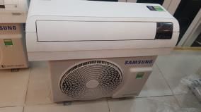 Máy lạnh Samsung Inverter 1 HP AR10TYHYCWKNSV