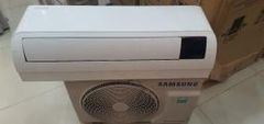  Máy lạnh Samsung Inverter 1 HP AR10TYHYCWKNSV 