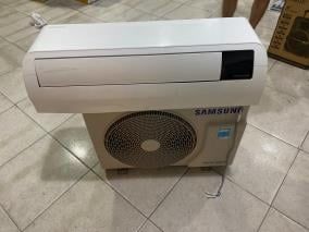 Máy lạnh Samsung Inverter 1 HP AR10TYHYCWKNSV