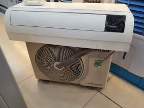 Điều hòa Samsung Inverter 9400 BTU AR10TYHYCWKNSV