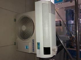 Máy lạnh Samsung Wind-Free Inverter 1.5 HP AR13TYGCDWKNSV