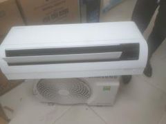  Điều hòa Samsung Inverter 12000 BTU AR13TYHYCWKNSV 
