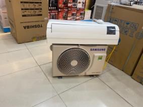 Điều hòa Samsung Inverter 12000 BTU AR13TYHYCWKNSV