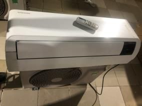 Máy lạnh Samsung Inverter 1.5 HP AR13TYHYCWKNSV