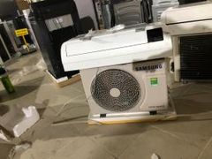  Máy lạnh Samsung Inverter 1.5 HP AR13TYHYCWKNSV 