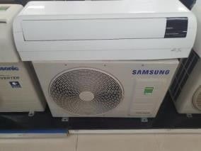 Điều hòa Samsung Inverter 18000 BTU AR18TYHYCWKNSV
