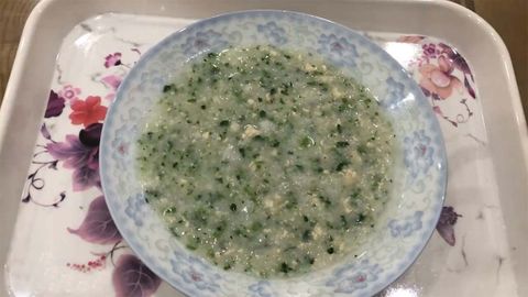 Cách nấu cháo rau muống cho bé ăn dặm thơm ngon đơn giản dễ làm