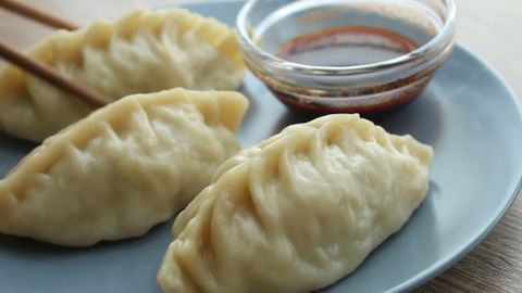 Cách làm sủi cảo hấp Hàn Quốc hấp dẫn thơm ngon với công thức chuẩn vị
