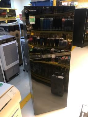 Tủ lạnh Toshiba Inverter 233 lít GR-A28VM(UKG1)