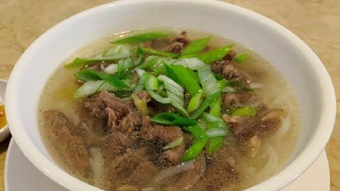 Cách nấu phở nạm bò thơm lừng đậm vị cực đơn giản tại nhà
