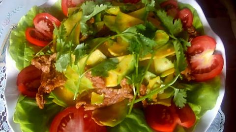 Cách làm bơ xào thịt bò mềm ngon và vô cùng đơn giản cho cả nhà