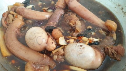 Cách nấu bím bò hầm thuốc bắc vừa bổ vừa ngon cho ngày trở tiết